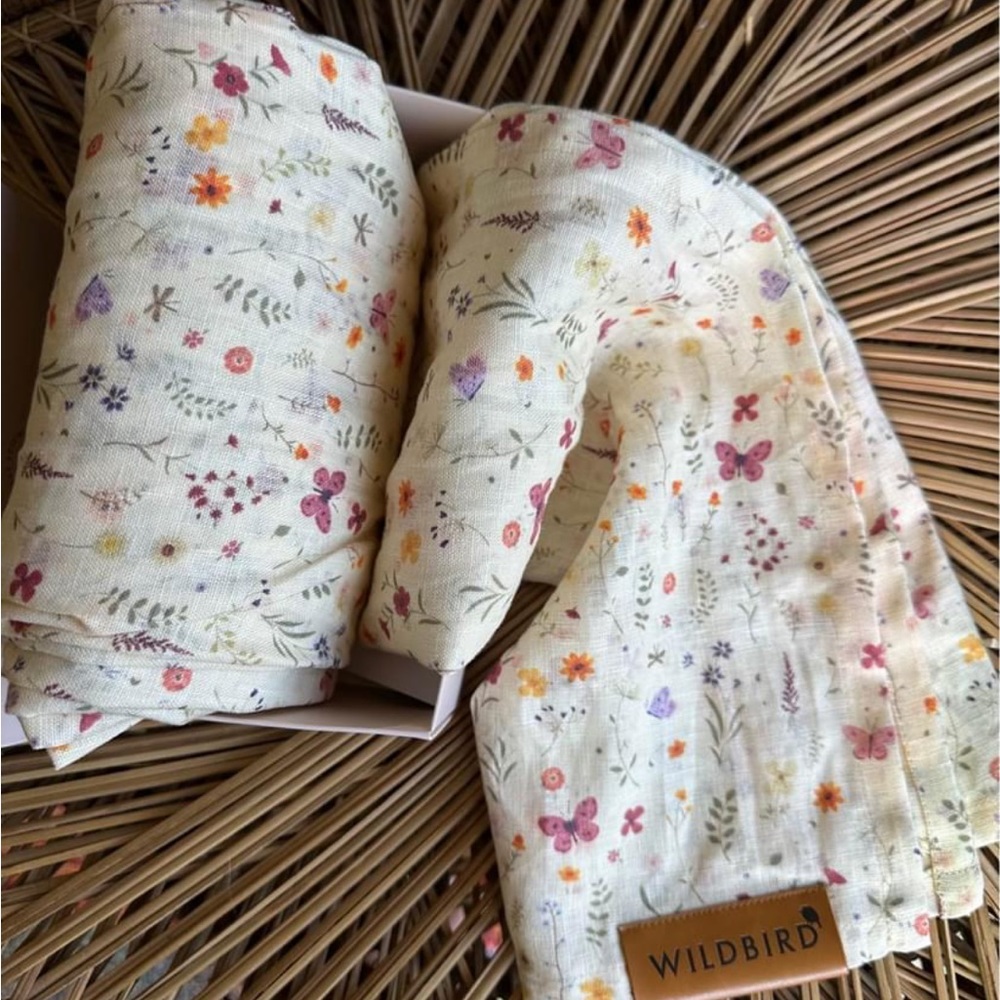 *NWT Meadow WildBird ring sling